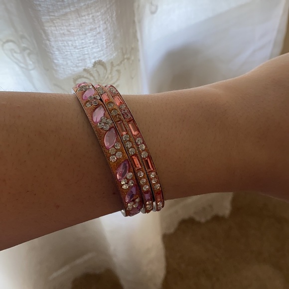 Pink bangle bracelets - Picture 3 of 5